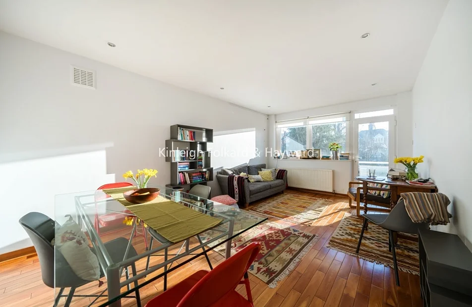 Flat Haverstock Hill in Greater London