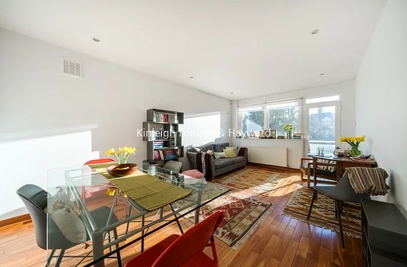 Flat Haverstock Hill in Greater London