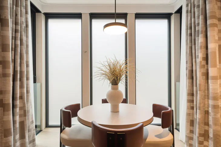 Flat Basil Street in Greater London