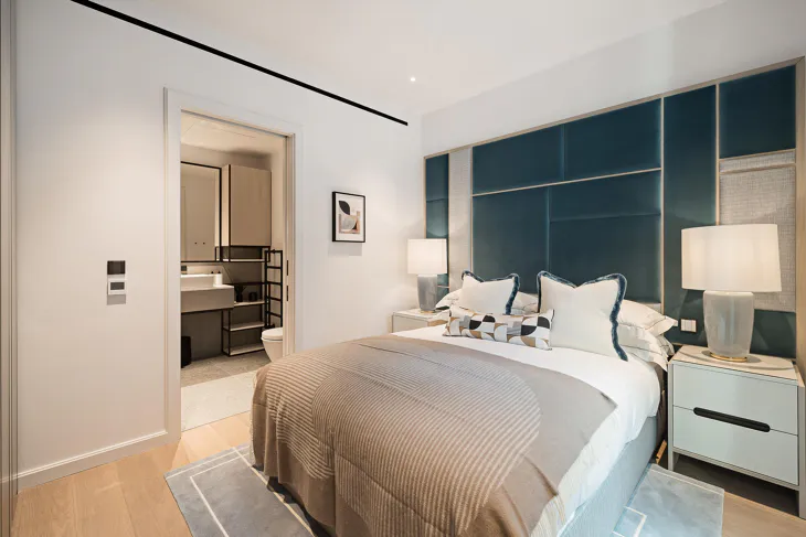 Flat Basil Street in Greater London