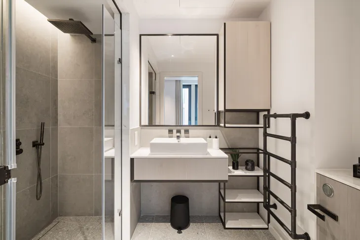 Flat Basil Street in Greater London