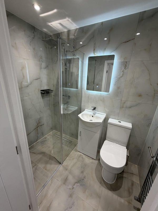 Room Rectory Square in Greater London