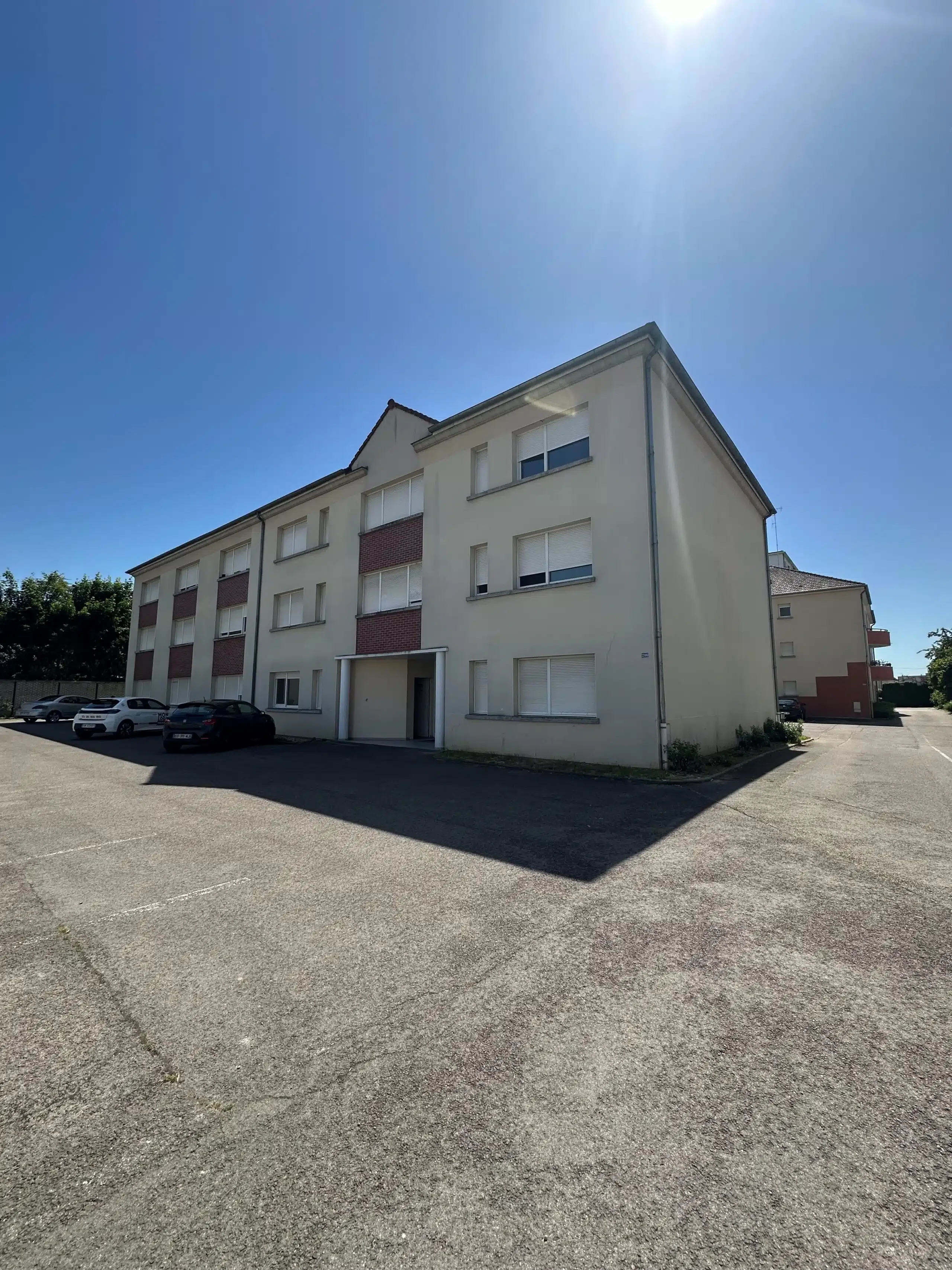 Room Rue du Faubourg Croncels in Troyes