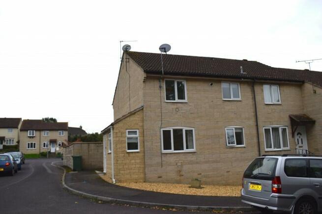 House Darcy Close in Chippenham