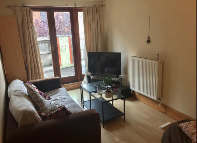 Room Gloucester Road in Bristol