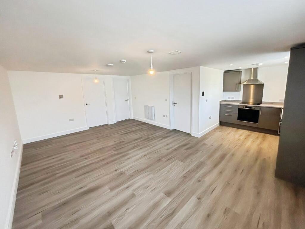 Flat Oundle Road in Peterborough
