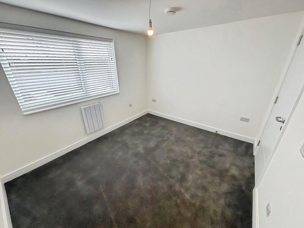 Flat Oundle Road in Peterborough