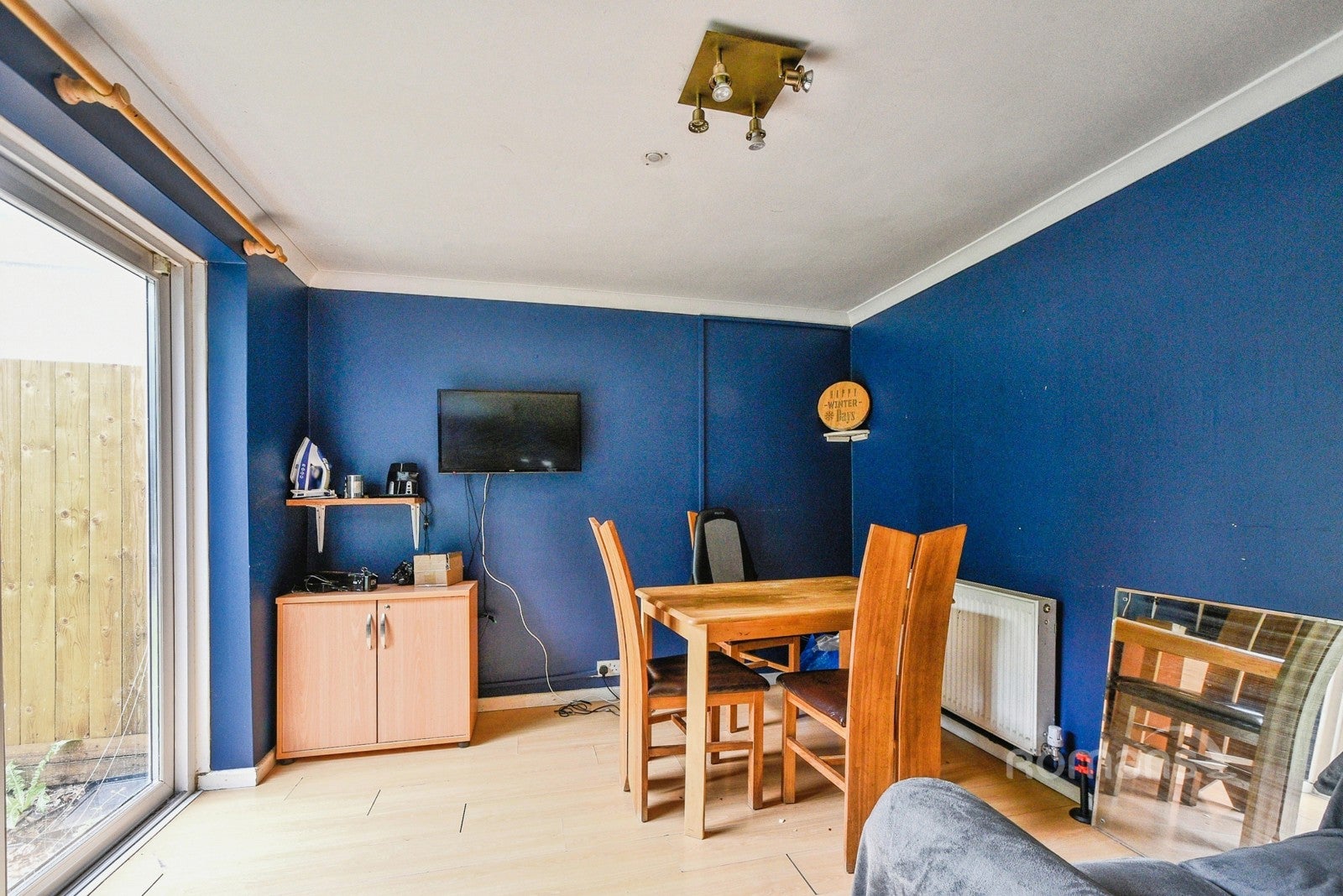 Room Pleydell Road in Swindon