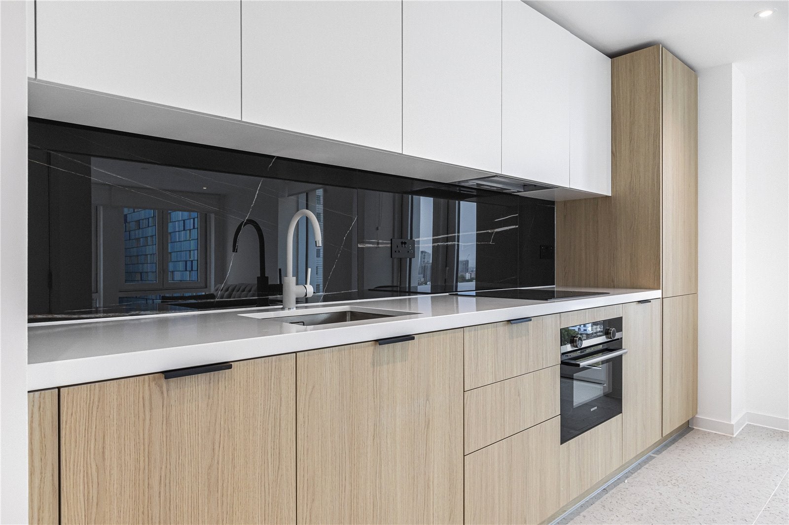 Flat Cendal Crescent in Greater London
