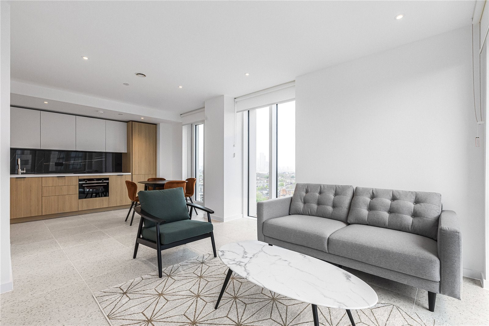 Flat Cendal Crescent in Greater London