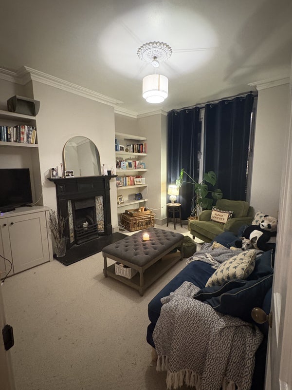 Room Silvester Road in Greater London