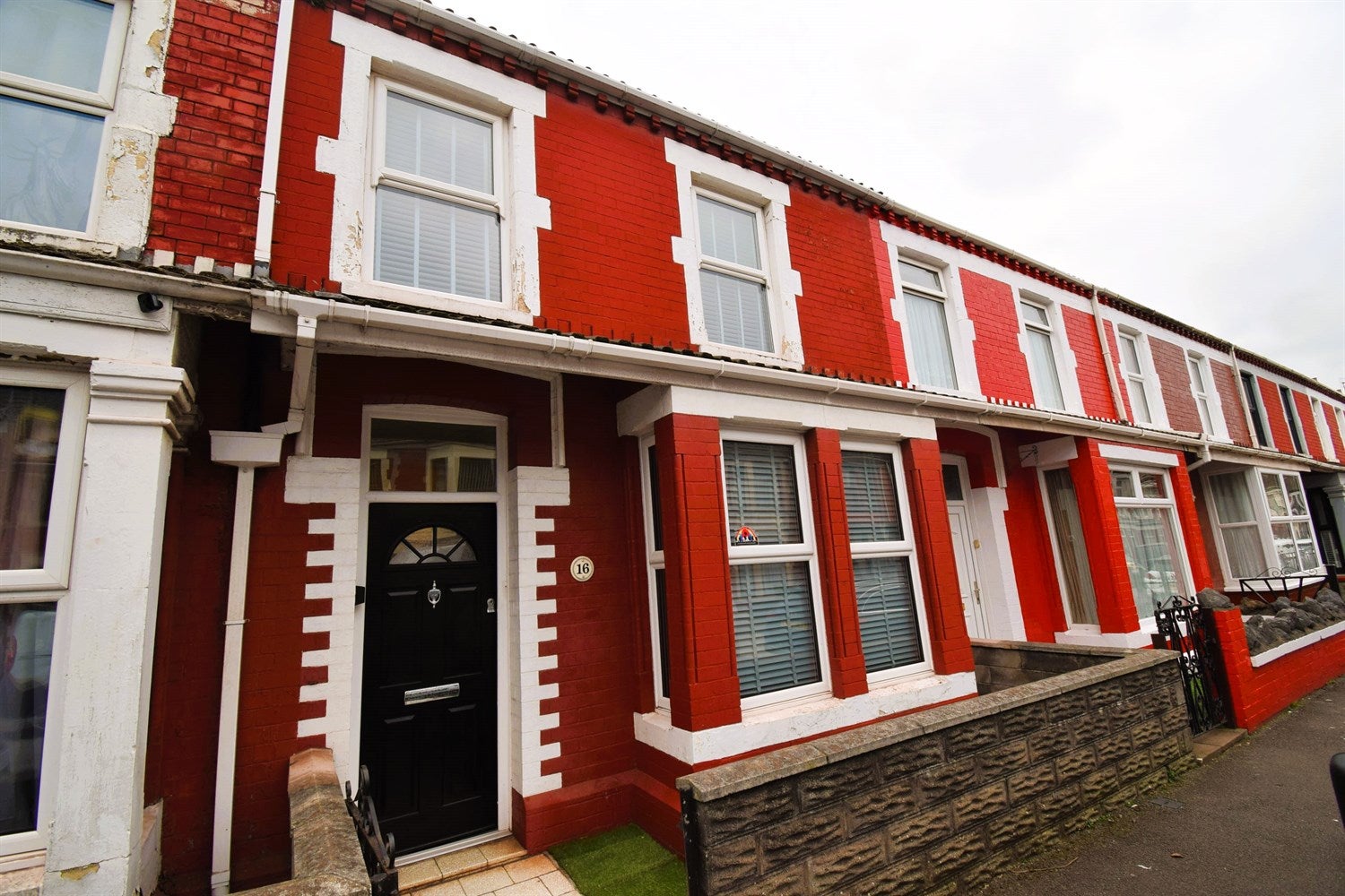 House Crown Street in Port Talbot