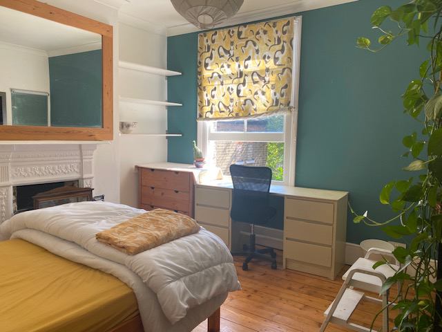 Room Richmond Road in Greater London