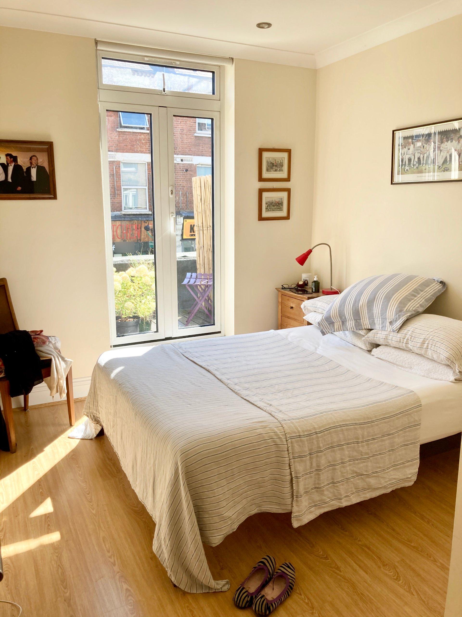 Flat Crouch Hill in Greater London