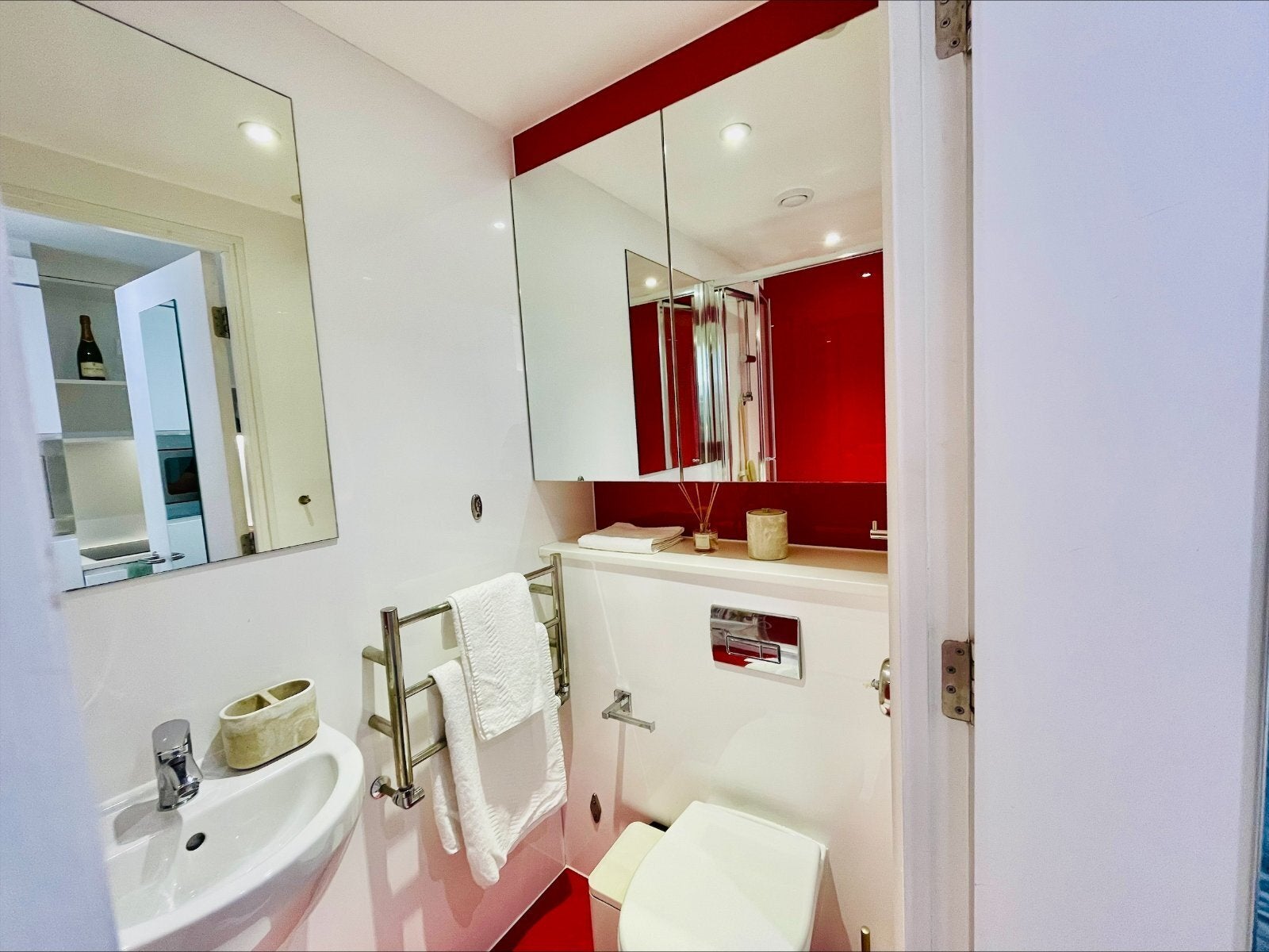 Room East Parkside in Greater London
