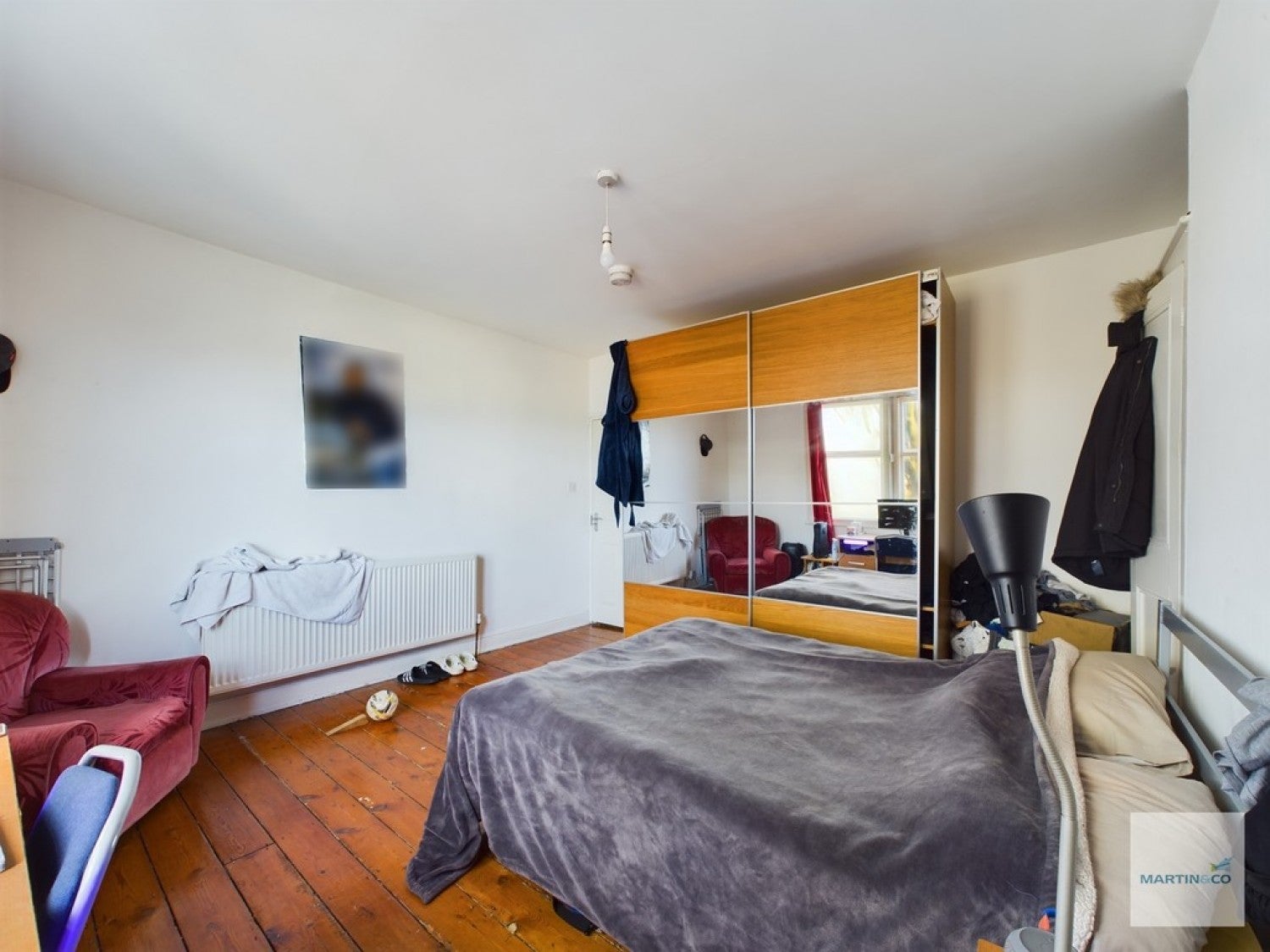 Room Hawksley Road in Nottingham