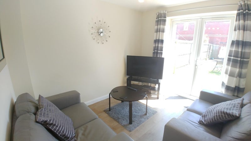 Room Elstop Avenue in Rugby