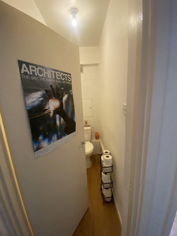 Room Commercial Street in Greater London