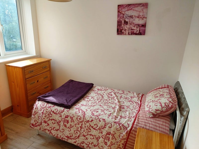 Room Ensbury Park Road in Bournemouth