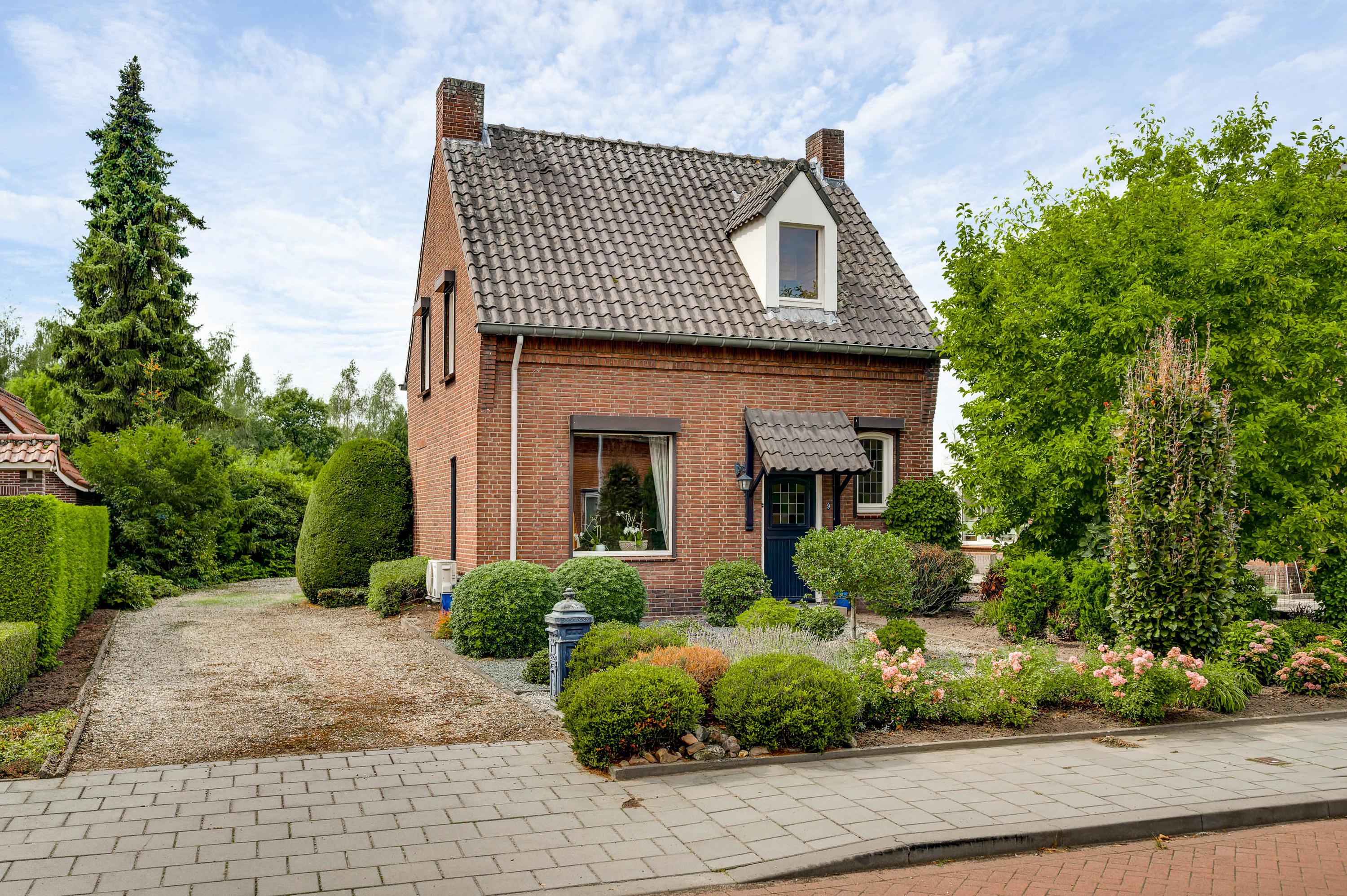 Huis Heugterbroekdijk 9 in Weert