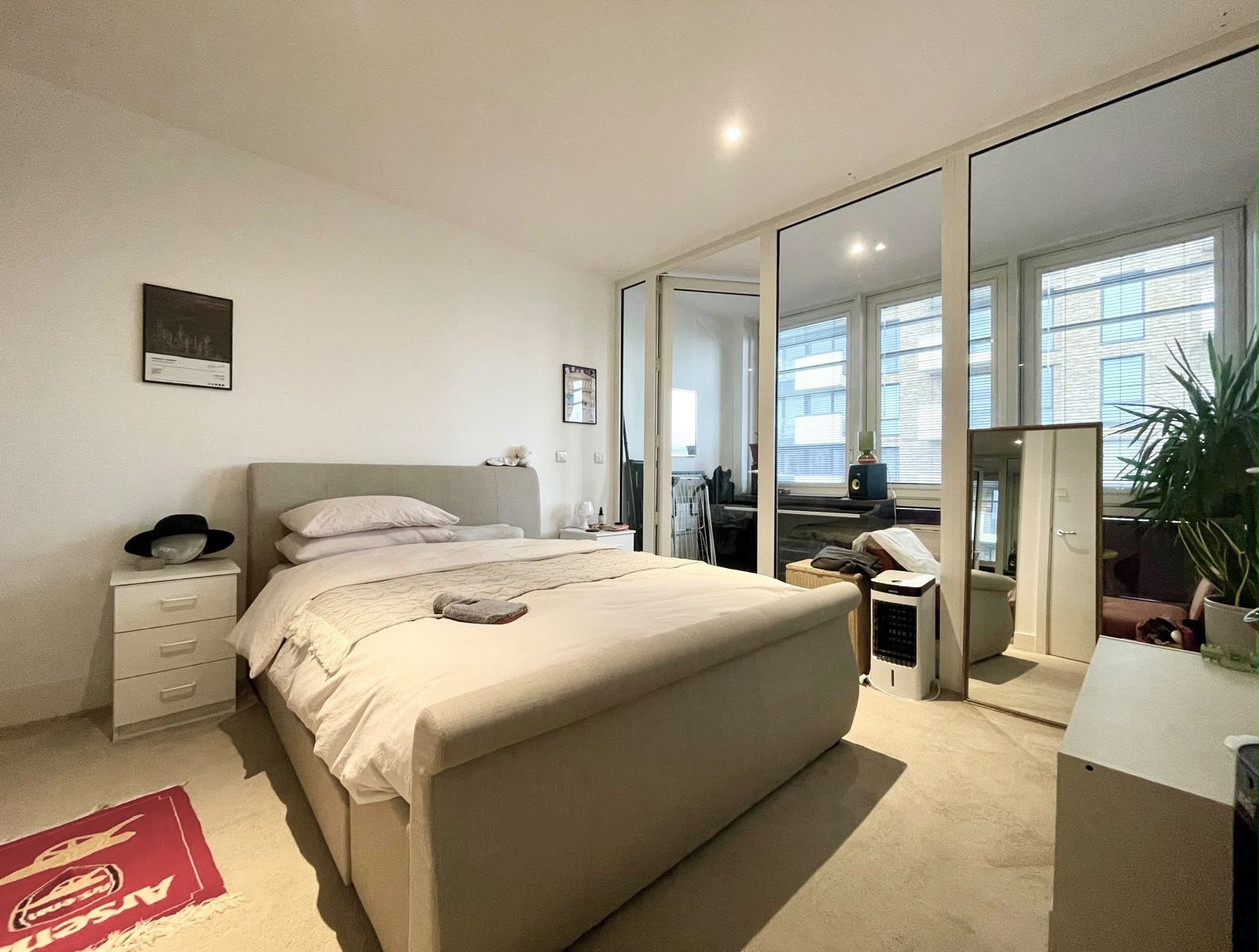 Flat Plumstead Road in Greater London
