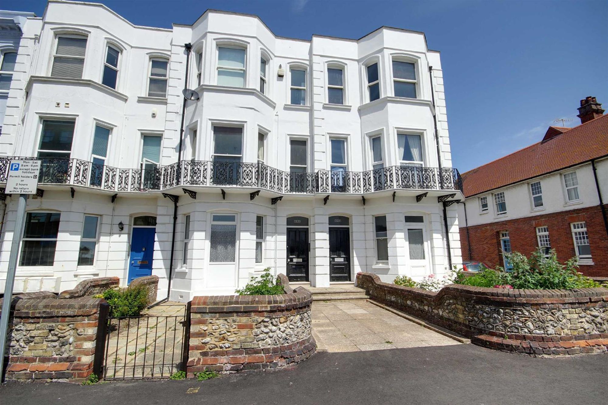 Flat Brighton Road in Worthing