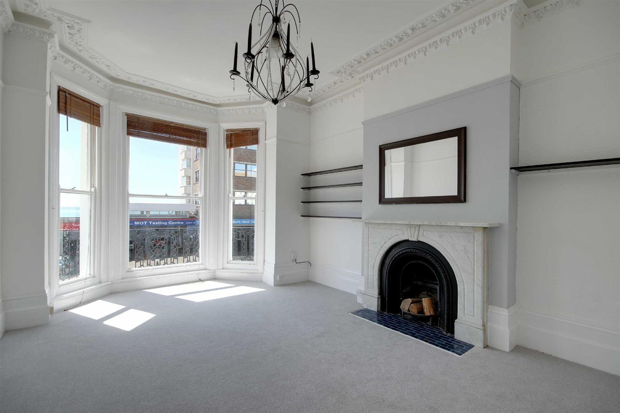 Flat Brighton Road in Worthing