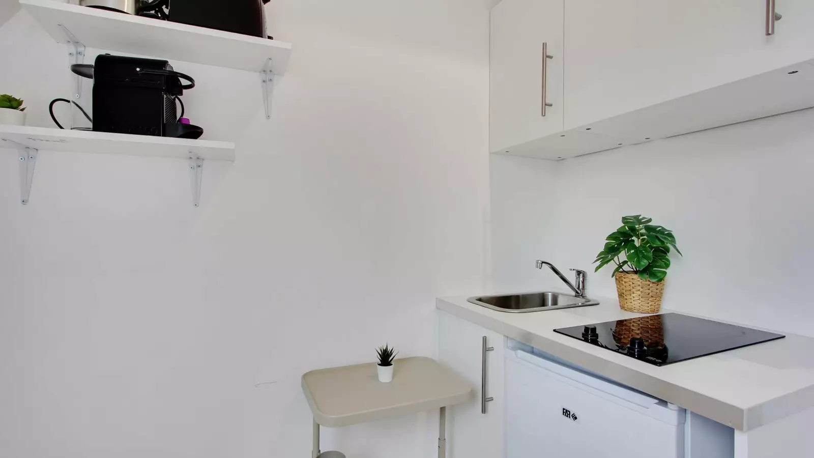 Appartement Rue Mesnil à Paris