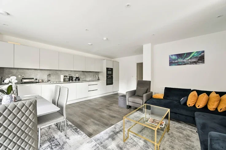 Flat Sleaford Green in Three Rivers
