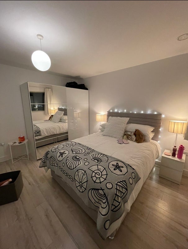 Room Plaistow Road in Greater London