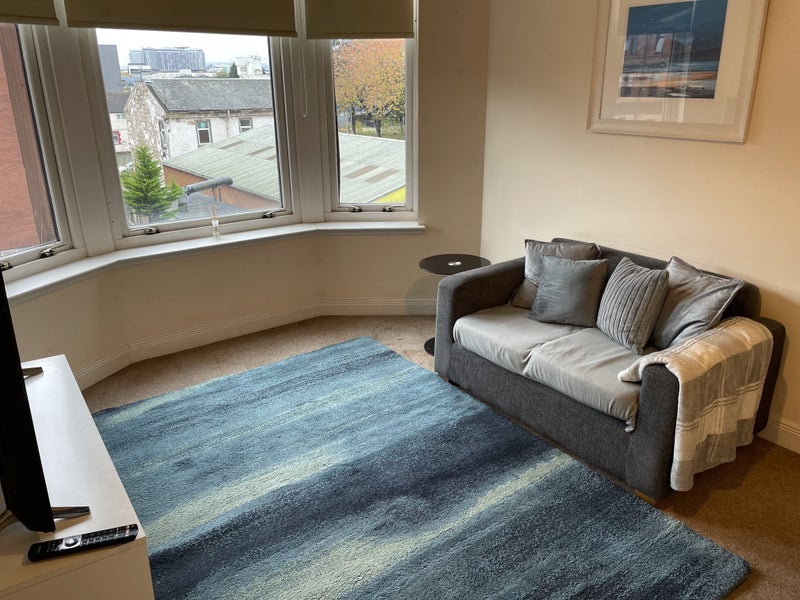 Flat Dumbarton Road in Glasgow