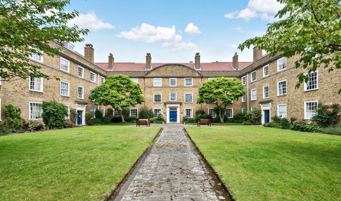 Flat Sancroft Street in Greater London