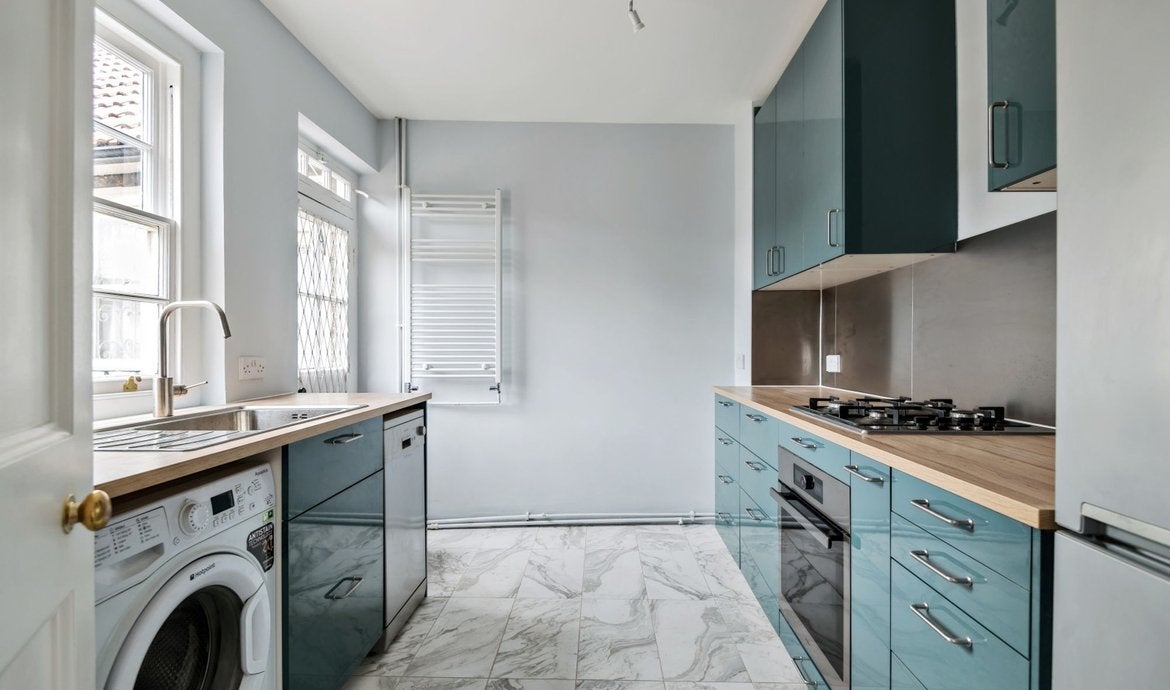 Flat Sancroft Street in Greater London