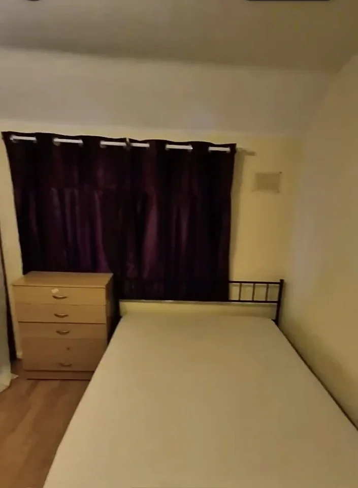 Room Kingston Avenue in Greater London