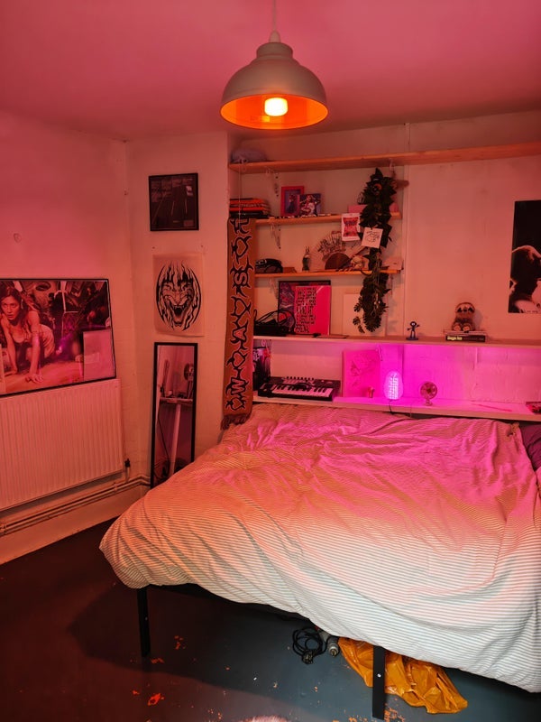Room Dace Road in Greater London