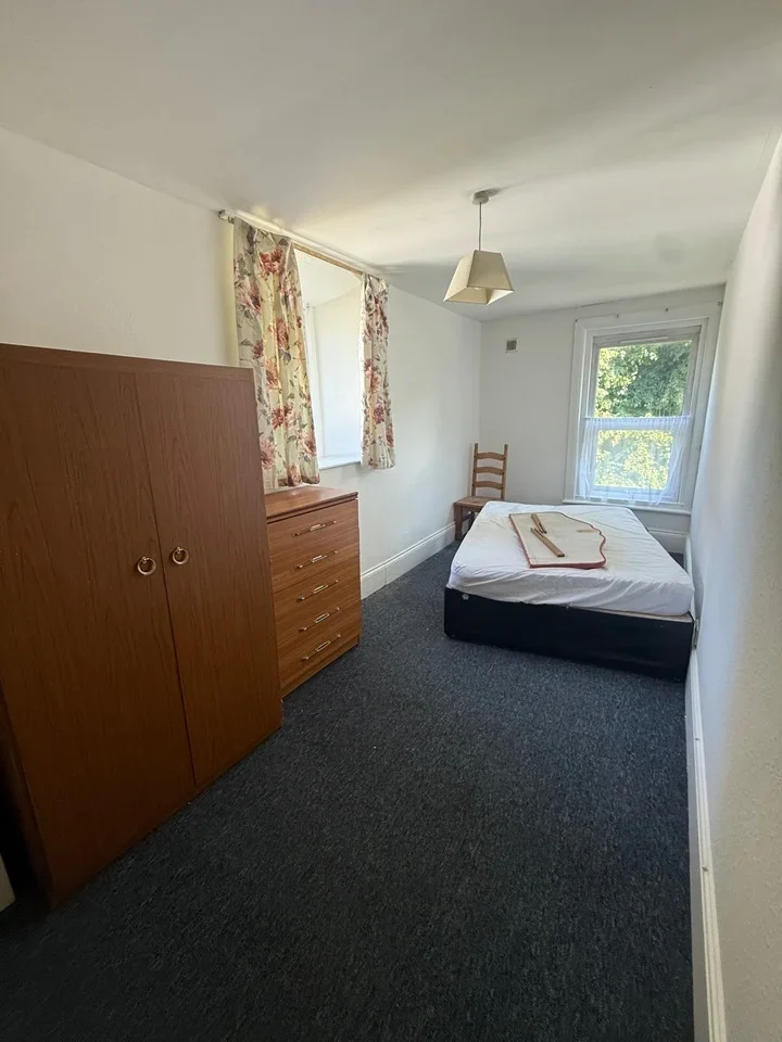 Flat Prince's Avenue in Grimsby
