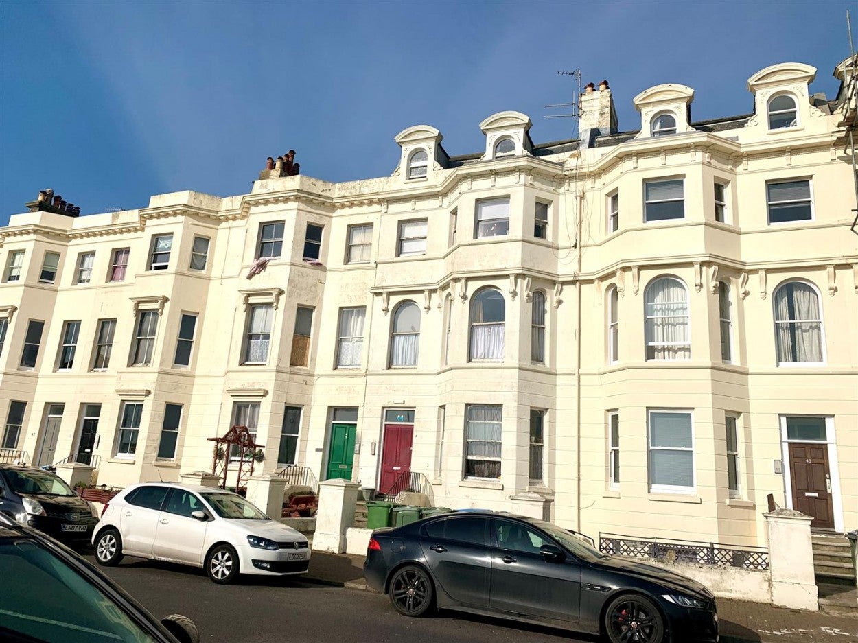 Flat South Terrace in Arun