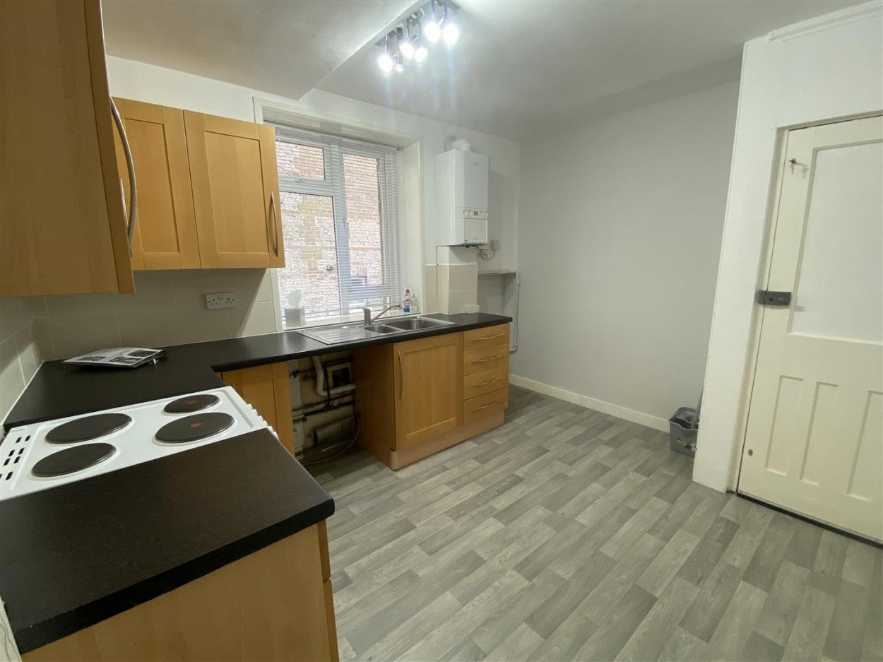 Flat South Terrace in Arun