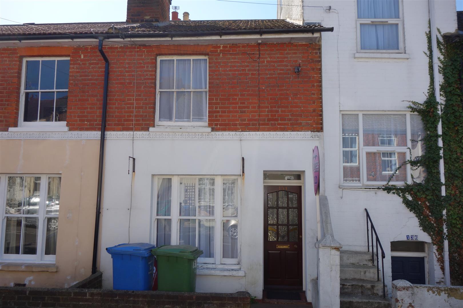 House Queens Road in Rushmoor