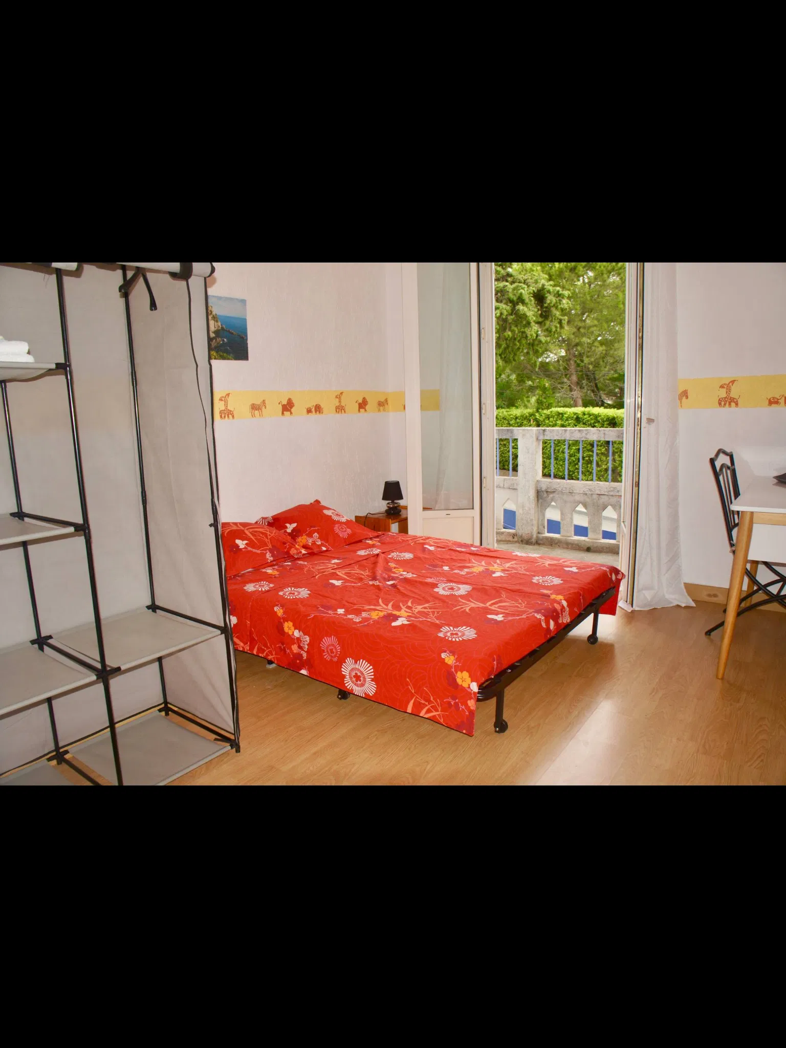 Room Chemin des Claps in Roquefort-les-Pins