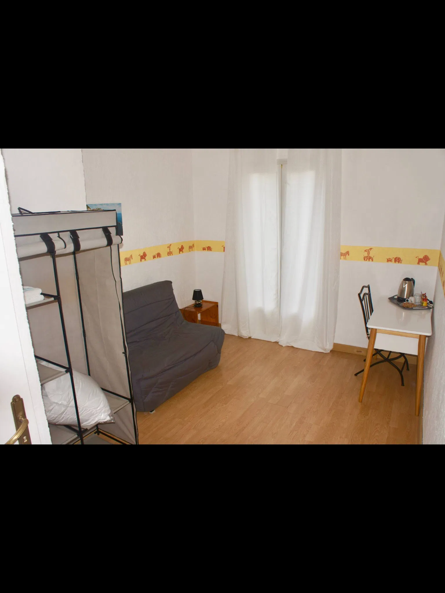 Room Chemin des Claps in Roquefort-les-Pins