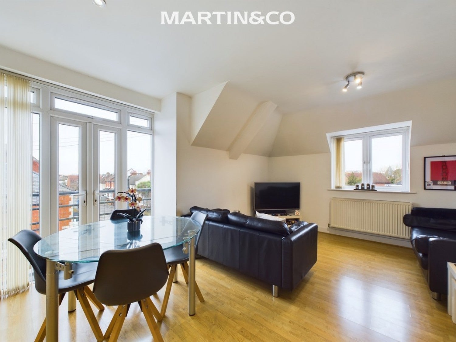 Flat Denham Road in Borough of Runnymede