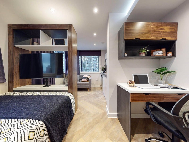 Flat Wade Lane in Leeds
