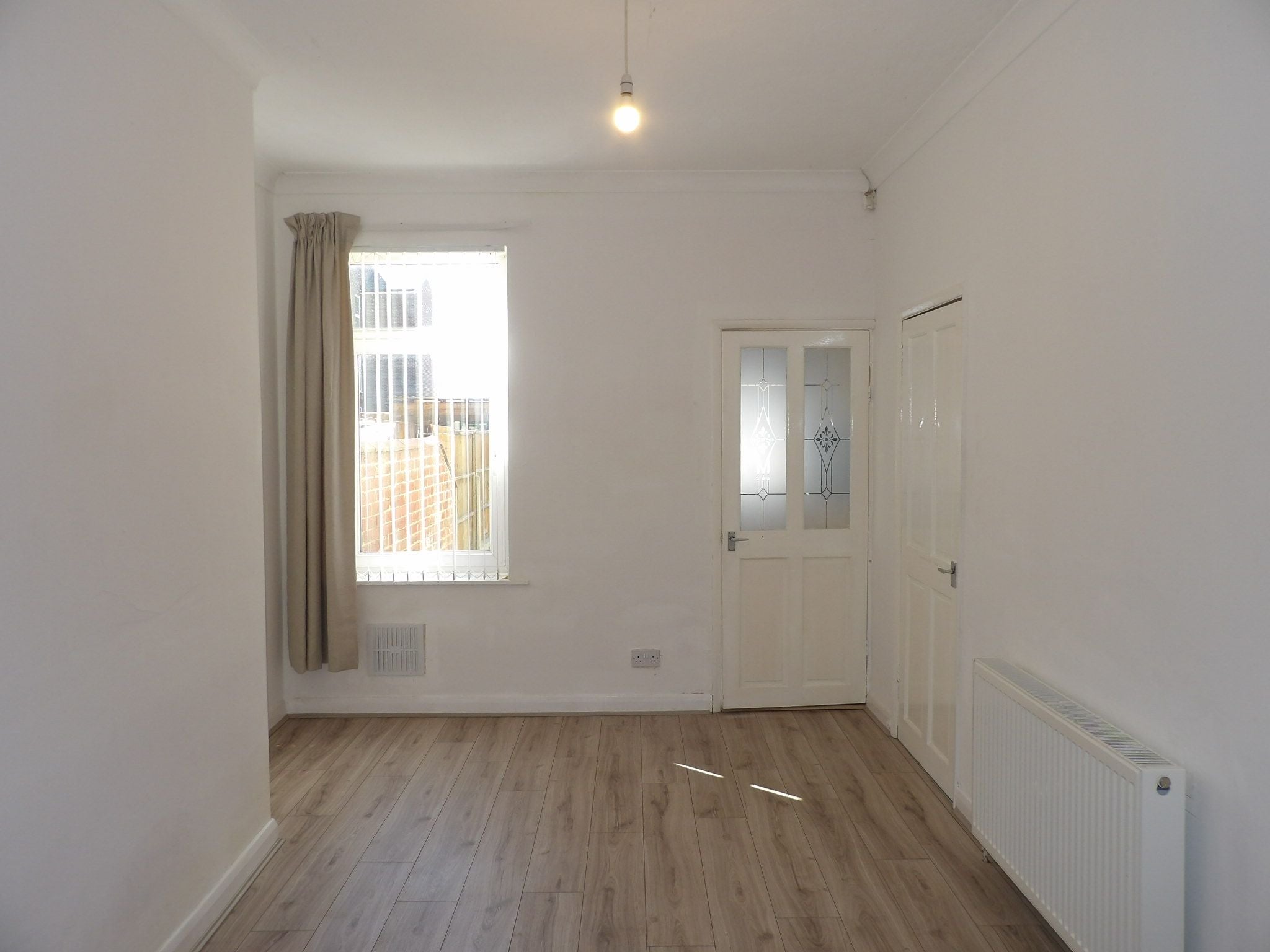 Flat Coronation Road in Doncaster