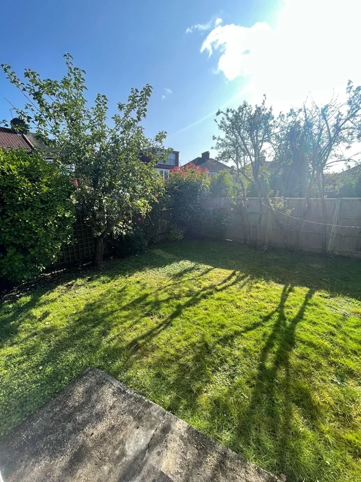 House Woodcroft in Greater London