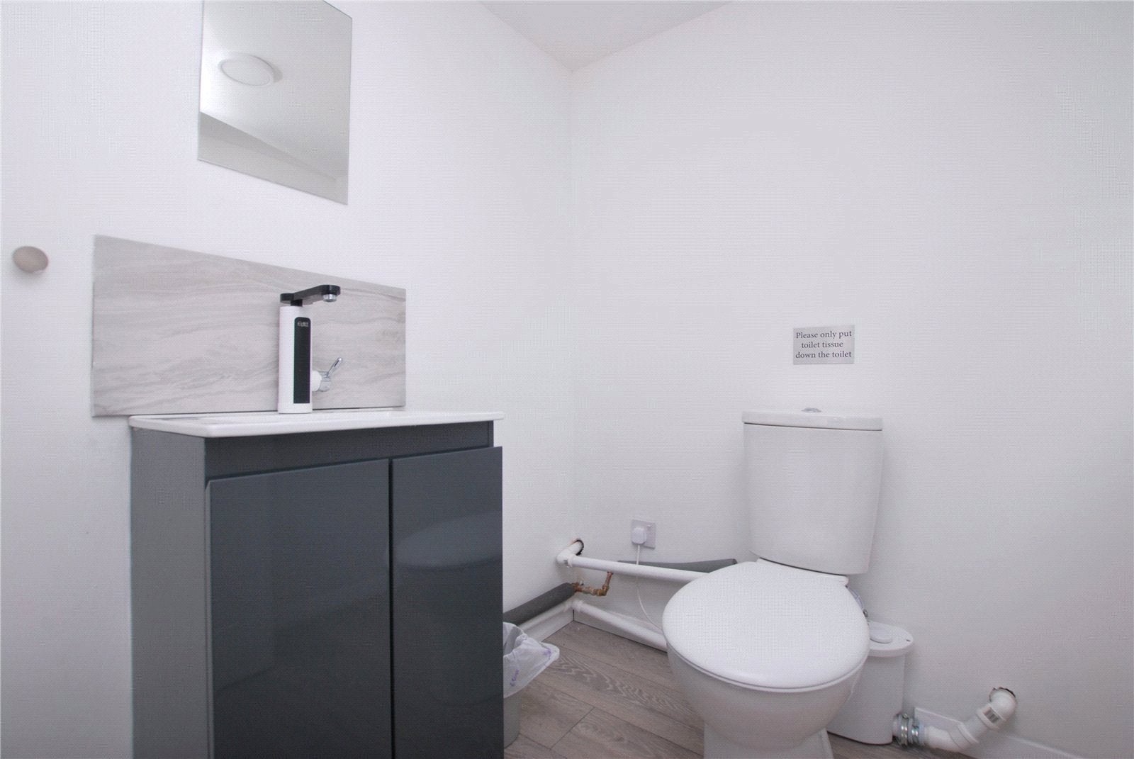 Room Tylehost in Guildford