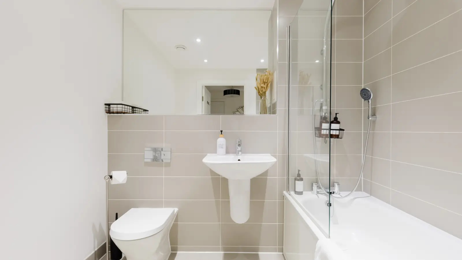 Flat Sancroft Street in Greater London