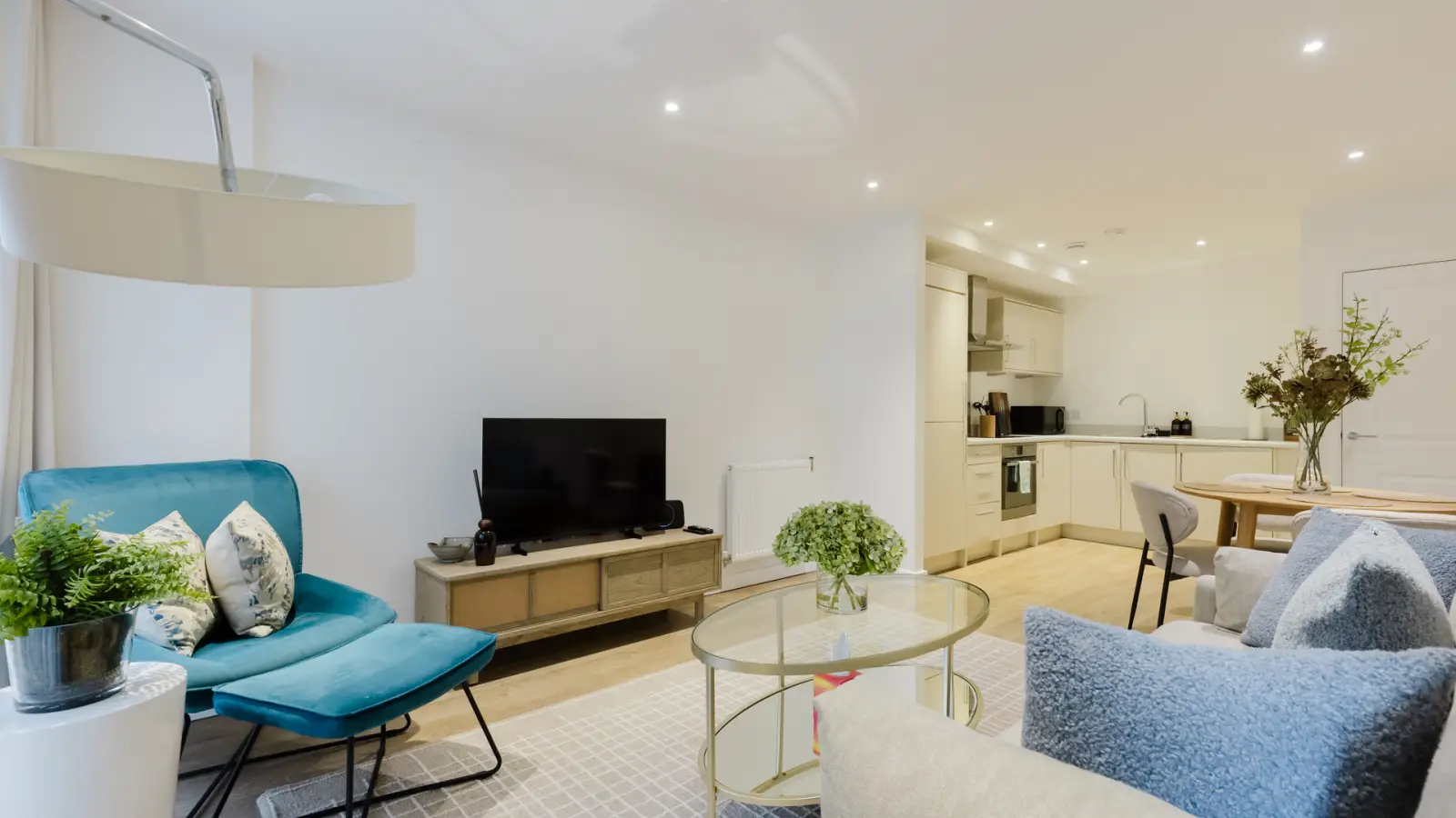 Flat Sancroft Street in Greater London