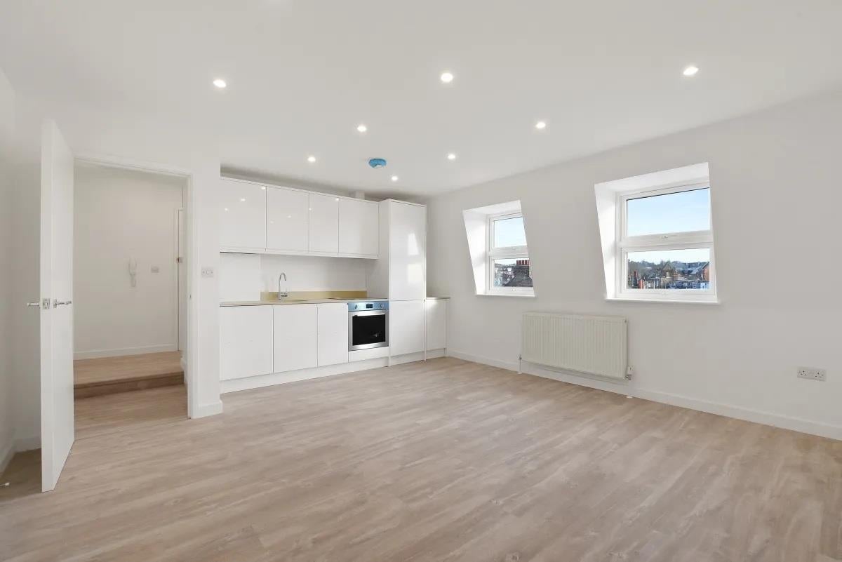 Flat Regent's Park Road in Greater London