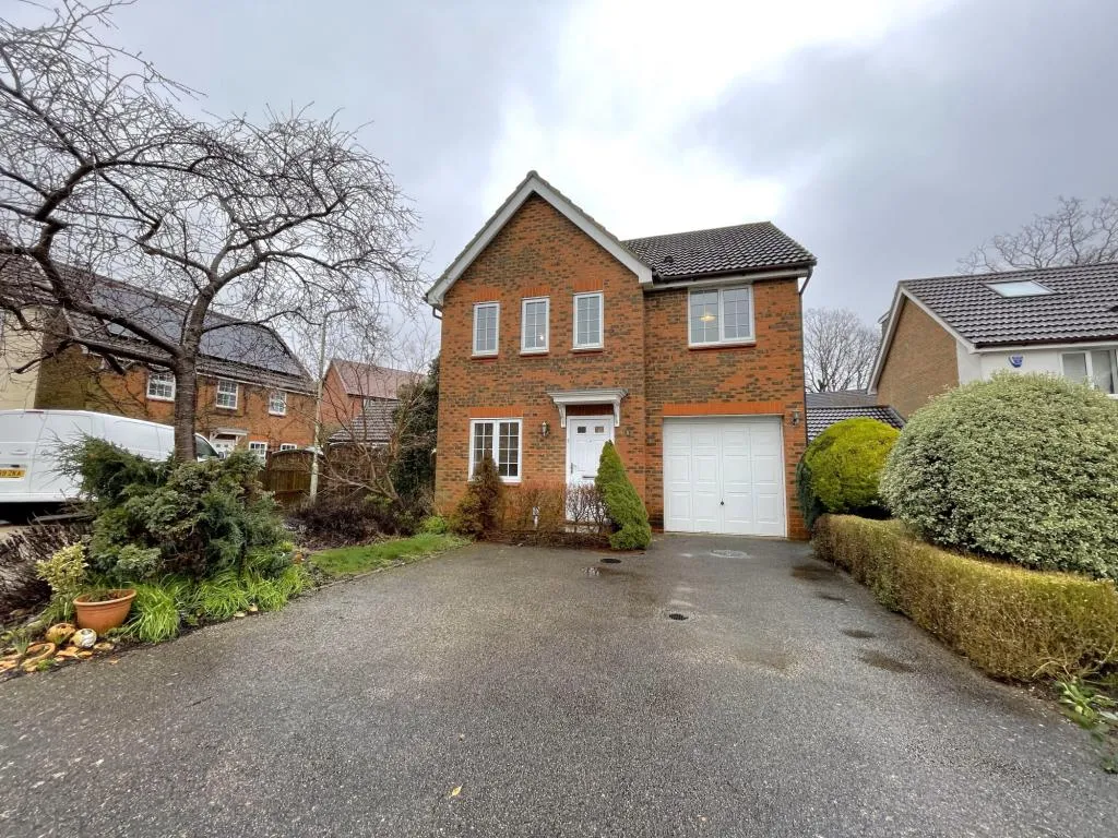 House Sycamore Lane in Ashford